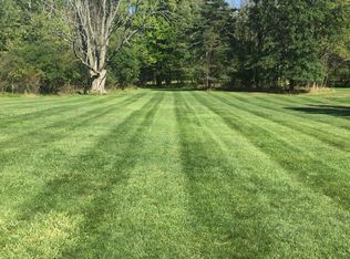 7819 McCreary Rd, Seven Hills, OH 44131