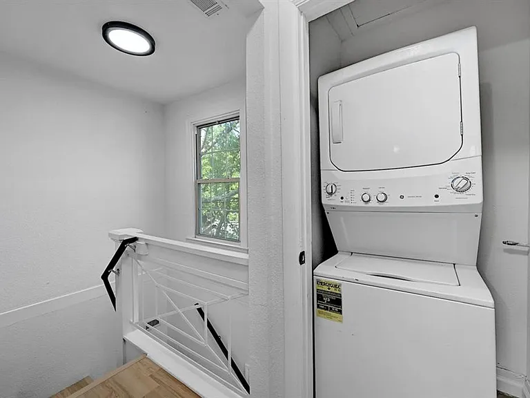 2305 Longview St — Photo 25