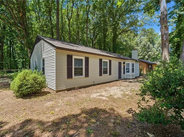 249 Batson Dr, Newport News, VA 23602