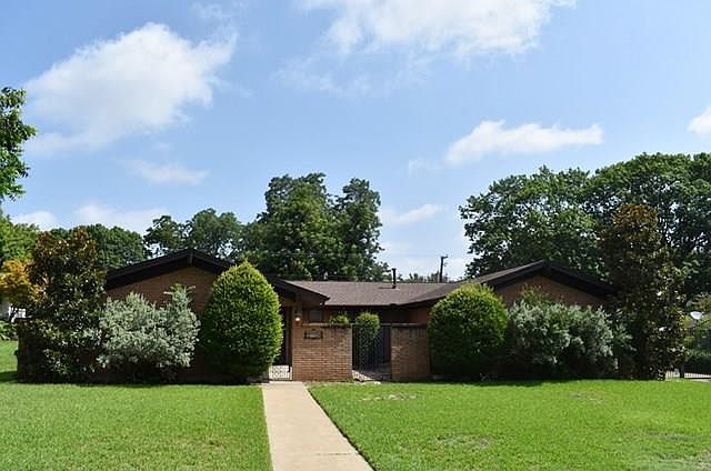 1st image of 3716 Wharton Dr