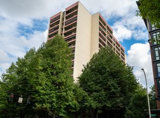 Rose Schnitzer Tower Apartments, Portland, OR 97201