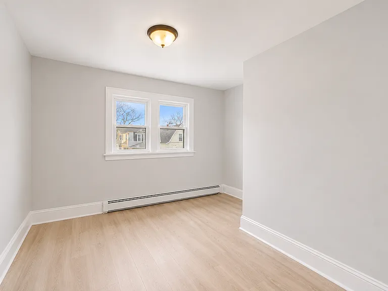 93 Hollywood Ave — Photo 19