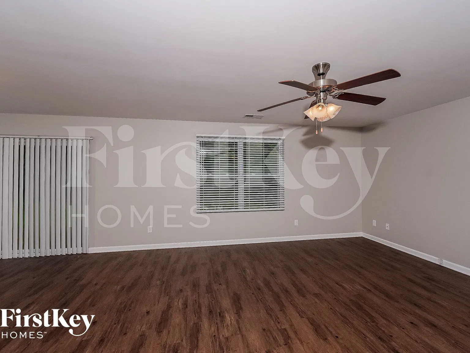 4 bed, 2.5 bath, 2170 sqft, $2,405 — Photo 2