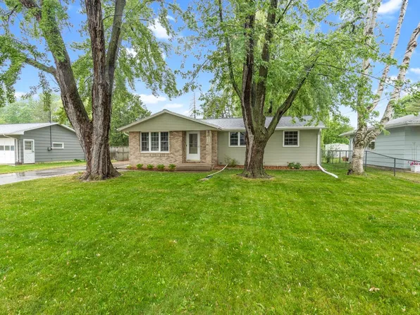 2322 E River Dr, Green Bay, WI 54301