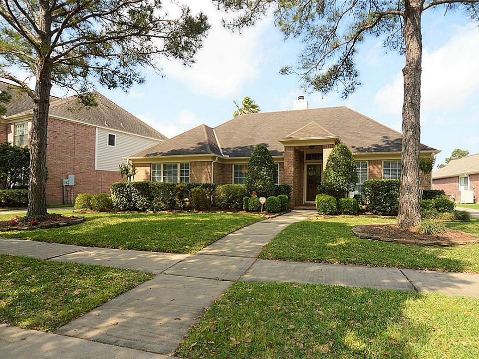 1st image of 2215 Crimson Cove Ct