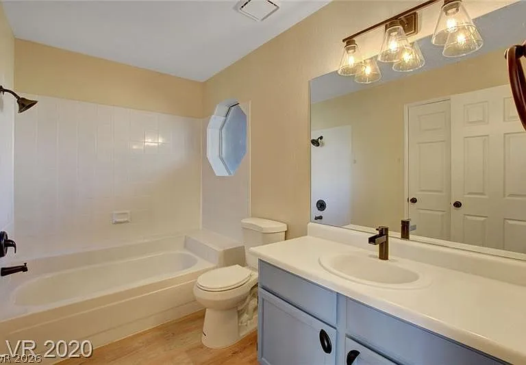 5062 S Rainbow Blvd #203 — Photo 11