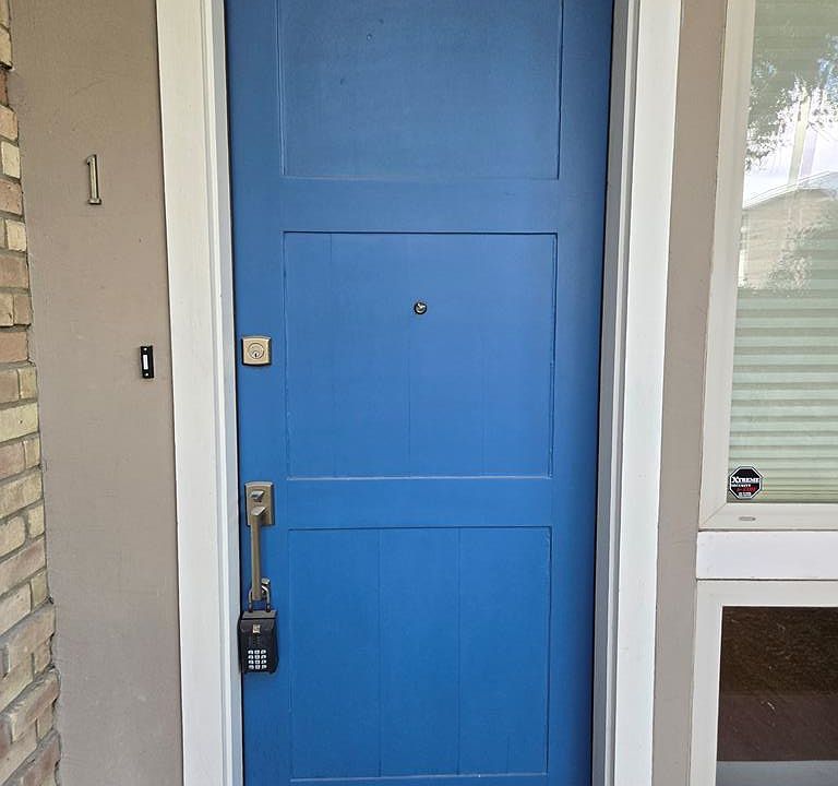 1st image of 524 Wildrose Ln APT 1