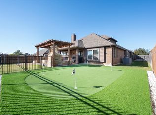 515 Carnation Ln, Mansfield, TX 76063