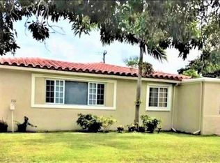 700 NE 168th St, North Miami Beach, FL 33162
