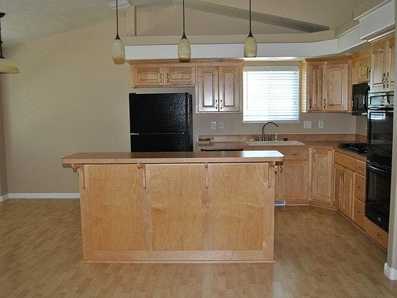 4th image of 3828 E Briar Creek Cir
