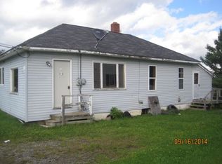 17 Center St, Fort Fairfield, ME 04742