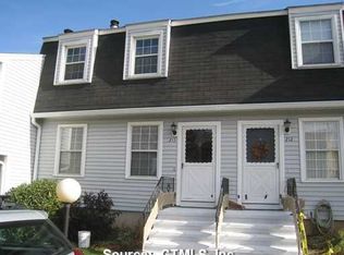 213 Austin Ryer Ln, Branford, CT 06405