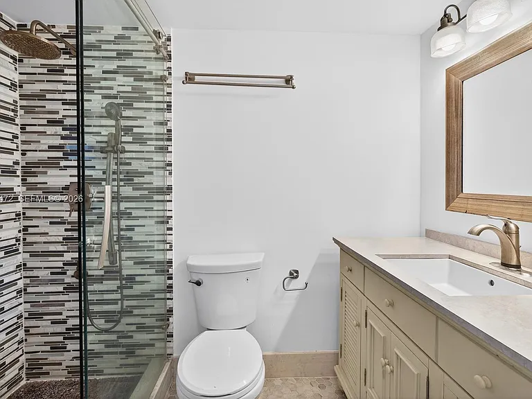 6395 SW 42nd Ter — Photo 22