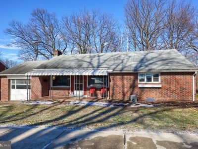 807 High St, Akron, PA, 17501