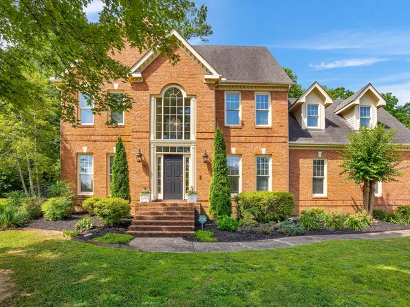 6033 Vincents Landing Dr, Hixson, TN 37343