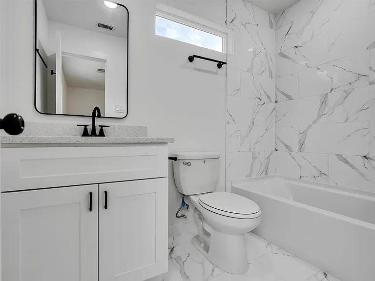 8102 Crestview #B — Photo 17