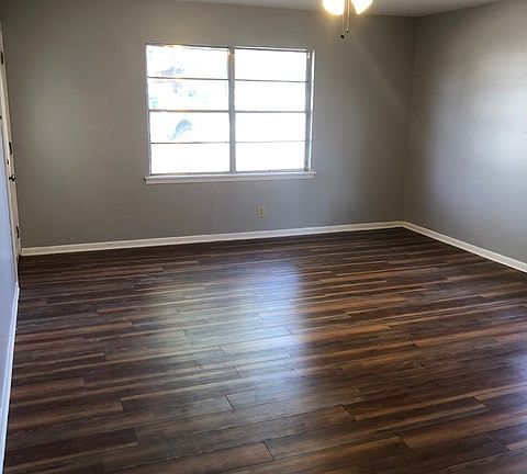 3rd image of 1609 1st St #1