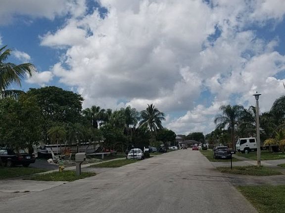 5th image of 7417 SW 14th Ct