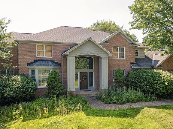2nd image of 30680 Stillwater Ln