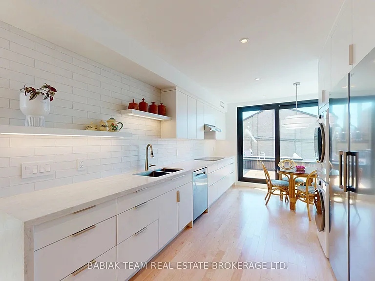 149 Maria St #UPPER — Photo 10