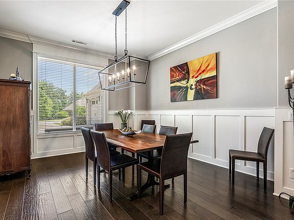 5th image of 1450 Le Chesnay Dr