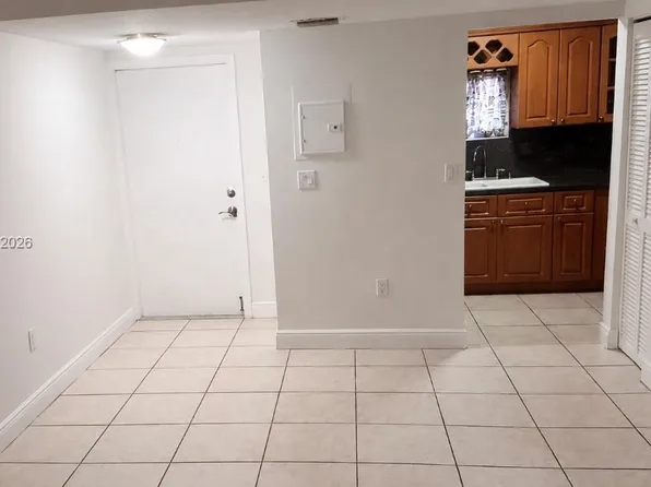 5611 W 25th Ct APT 14-A, Hialeah, FL 33016