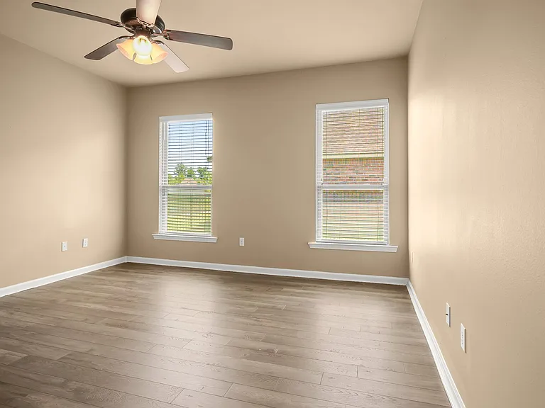 8505 Aston Ave — Photo 12