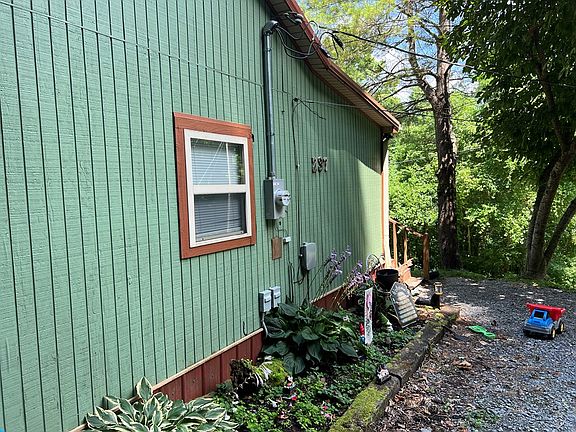 3rd image of 237-237 Coys Cove Ln