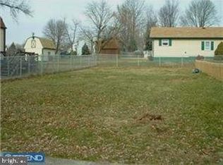 1 Walnut St, Marcus Hook, PA 19061