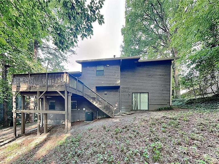 4094 Maxanne Dr NW — Photo 23