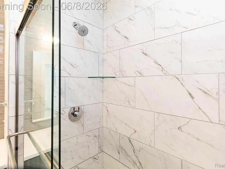 2223 Wabash St — Photo 15