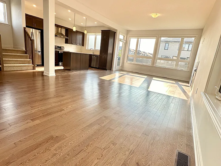 532 Supernova St — Photo 3