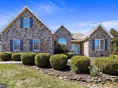 380 Peace Pipe Ln, Hedgesville, WV, 25427