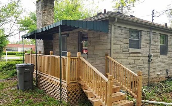 3rd image of 1424 Southview Dr