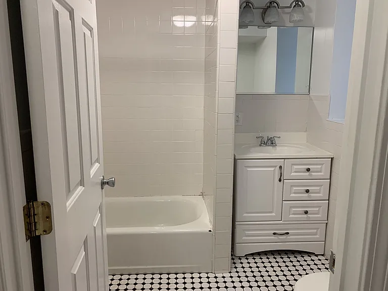 149 Park Dr #B — Photo 8