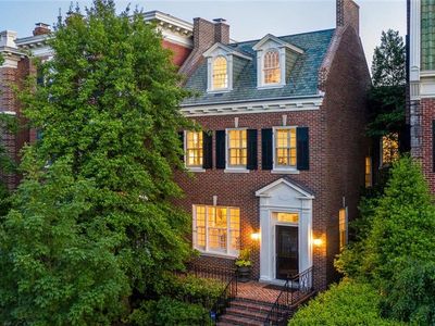 1635 Monument Ave, Richmond, VA, 23220