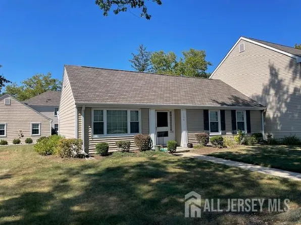 117 Old Nassau Rd #C, Monroe Township, NJ 08831