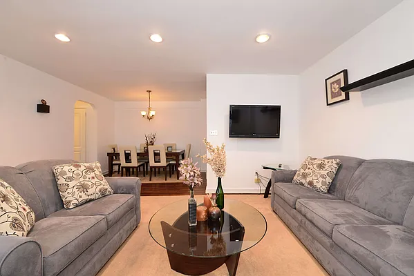 Sold by Keystone Realty USA Corp | media 39