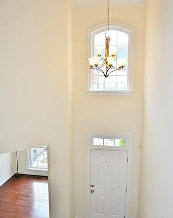 5th image of 6014 Popes Creek Pl