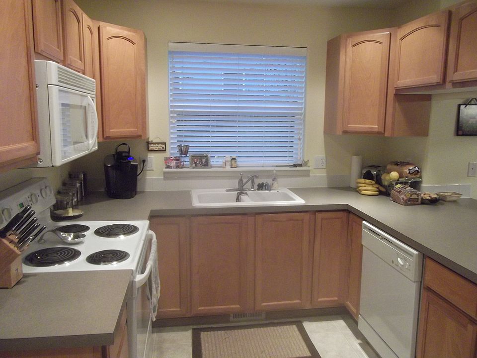 1st image of 8302 186th St E