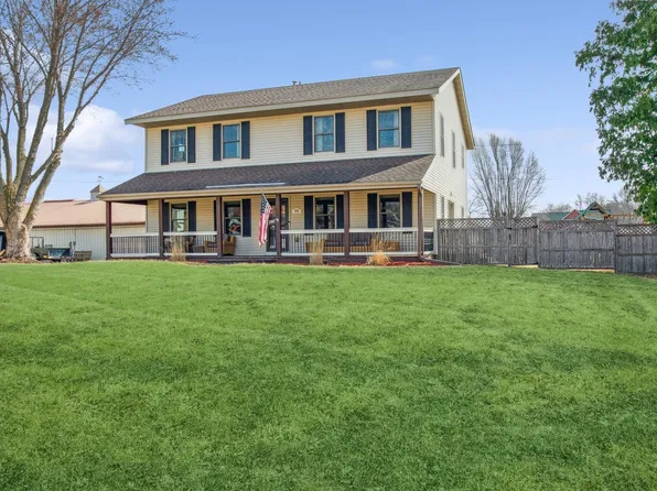 104 Ash Ave N, Mayer, MN 55360