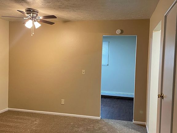 4th image of 340 Maplewood Dr #340-02