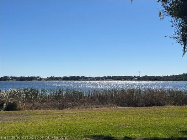 998 Grand Lake Blvd, Avon Park, FL 33825