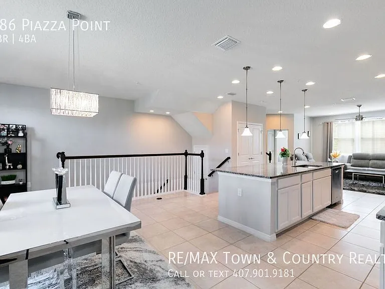 586 Piazza Point — Photo 25