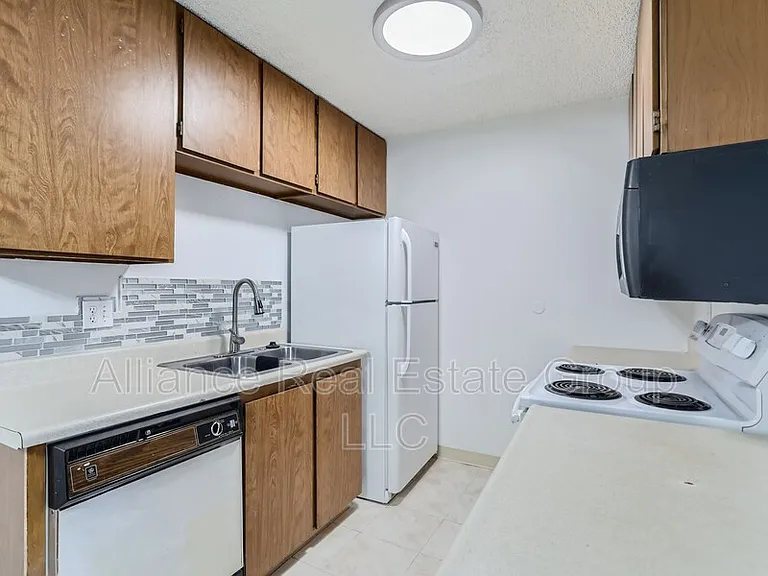 3100 S Federal Blvd #323 — Photo 6