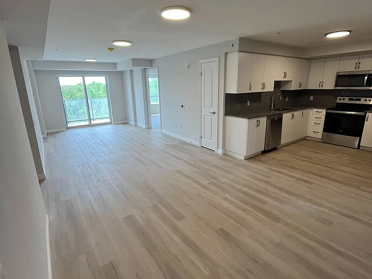425 Watson Pkwy N #806 — Photo 9