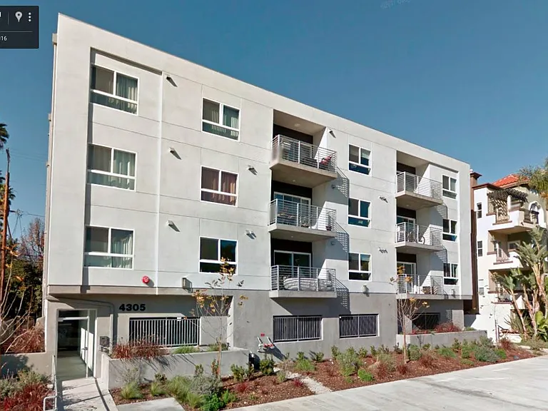 4305 Laurel Canyon Blvd #202 — Photo 1