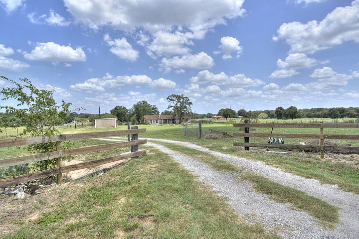 1st image of 4024 County Road 307