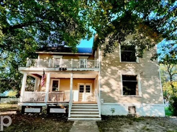 512 Westminster St, Marine City, MI 48039