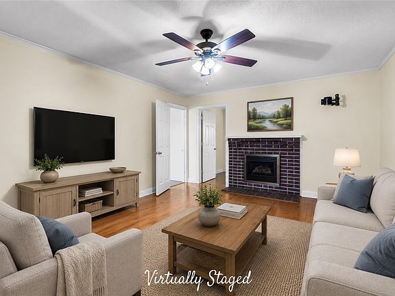 3rd image of 379 W Main St